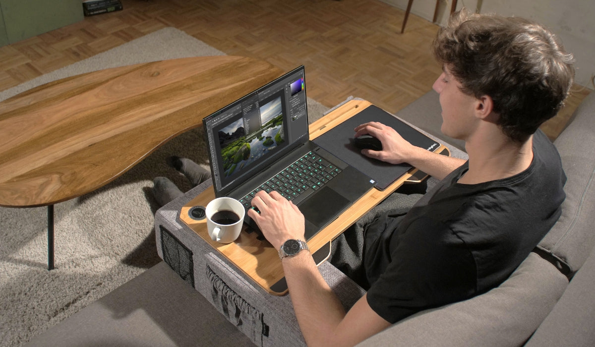 Finde deine perfekte Ergänzung für grenzenloses Gaming und produktives Homeoffice: Der Couchmaster® – dein persönlicher Komfort auf dem Sofa!